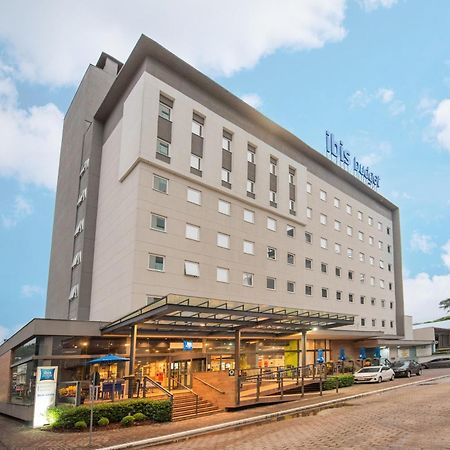 Ibis Budget Блуменау Екстериор снимка
