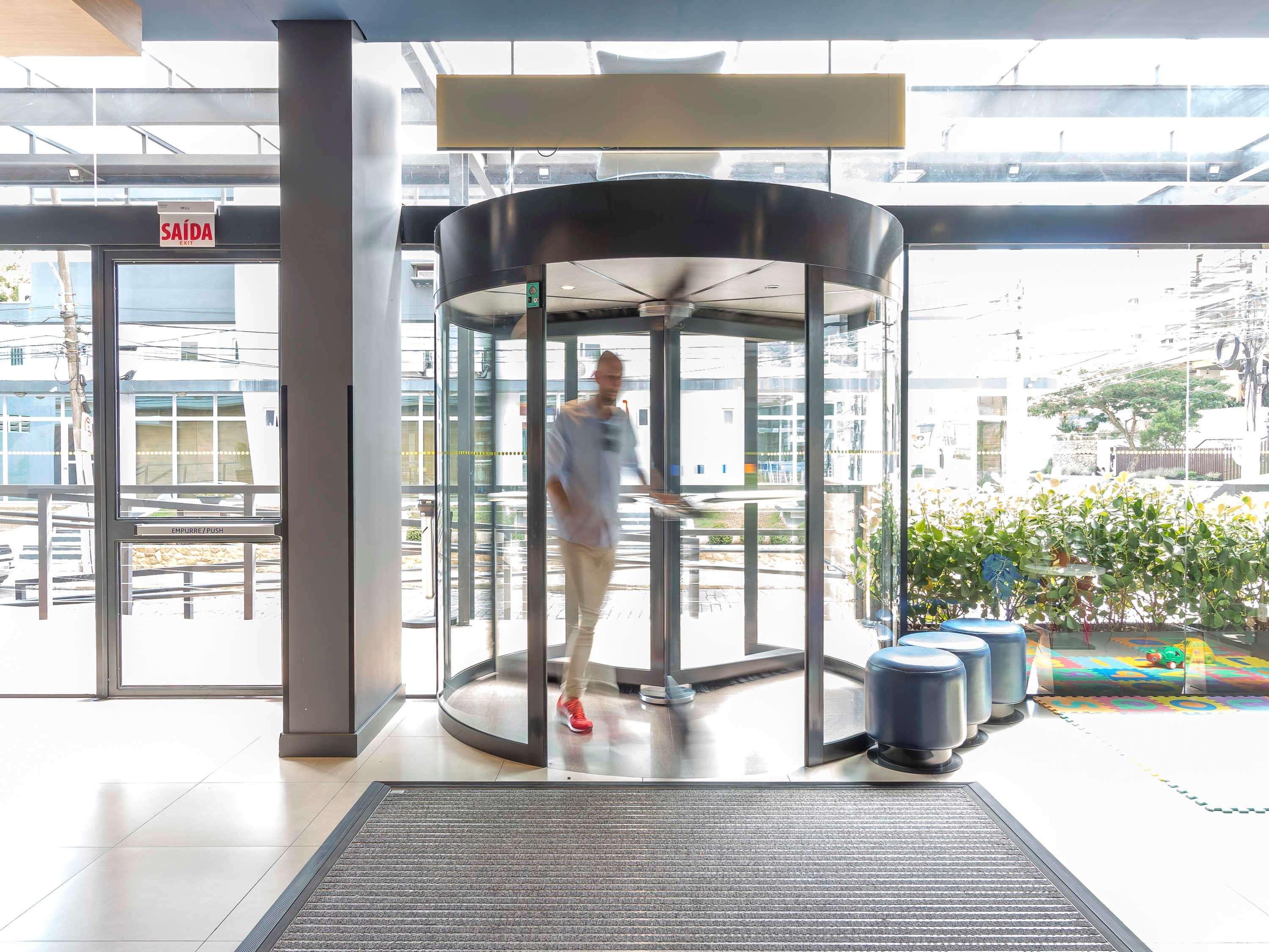 Ibis Budget Блуменау Екстериор снимка