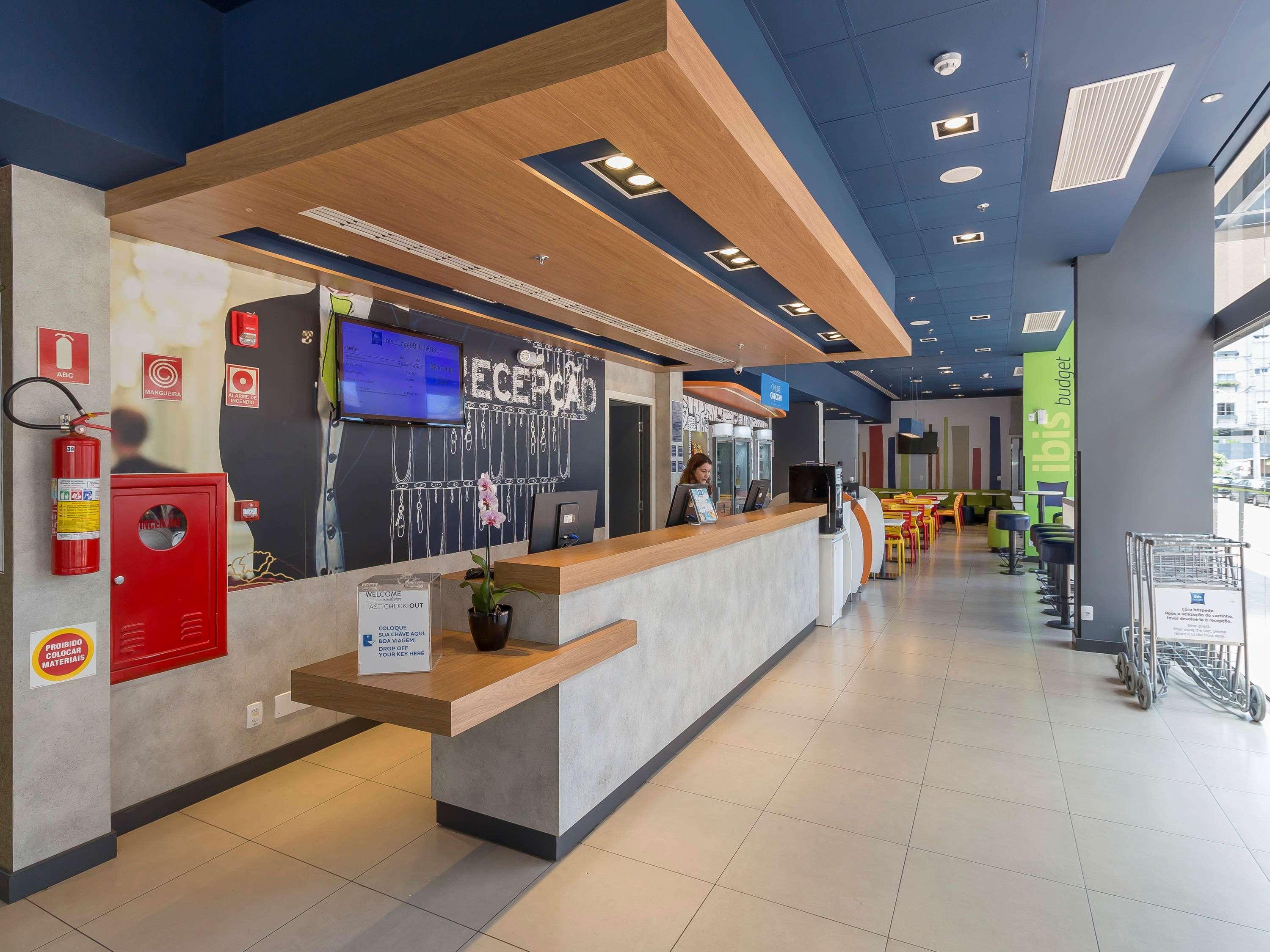 Ibis Budget Блуменау Екстериор снимка