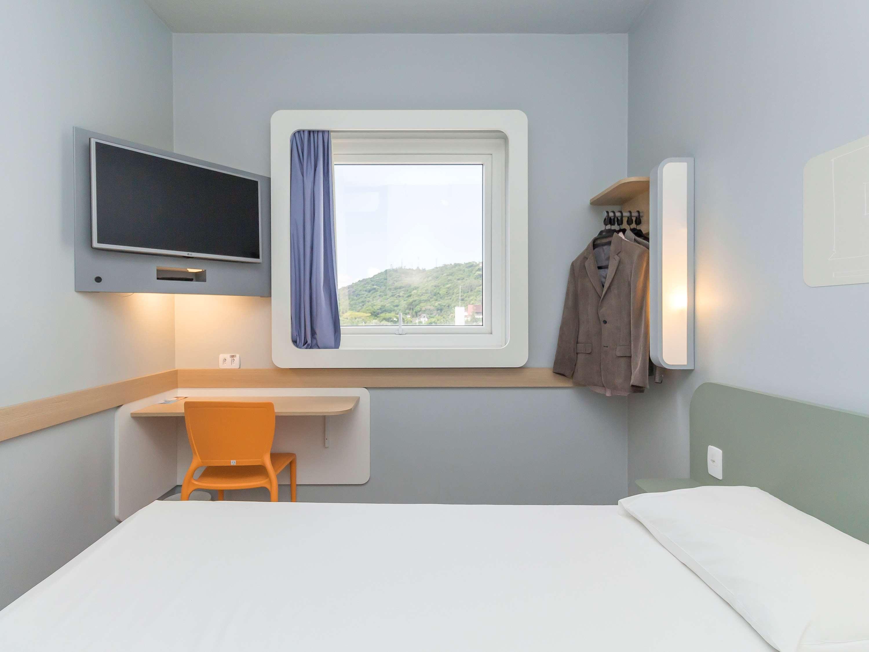 Ibis Budget Блуменау Екстериор снимка